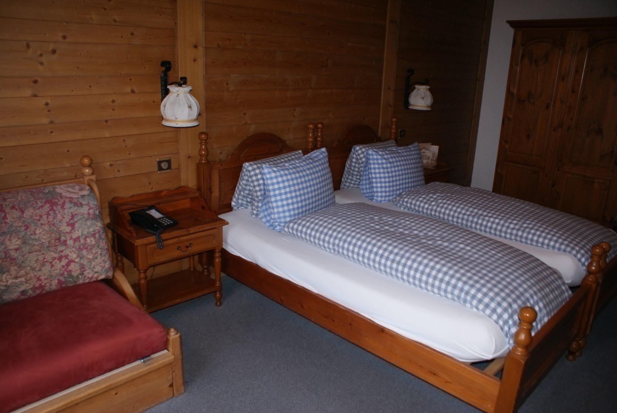 Baeren Hotel, The Bear Inn Wilderswil Εξωτερικό φωτογραφία